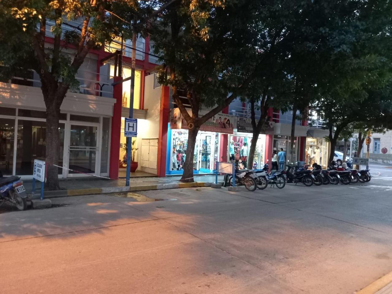 ミナ・クラベロComplejo Urquiza Departamentosアパートメント エクステリア 写真