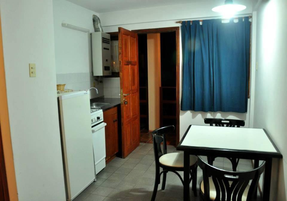 ミナ・クラベロComplejo Urquiza Departamentosアパートメント エクステリア 写真